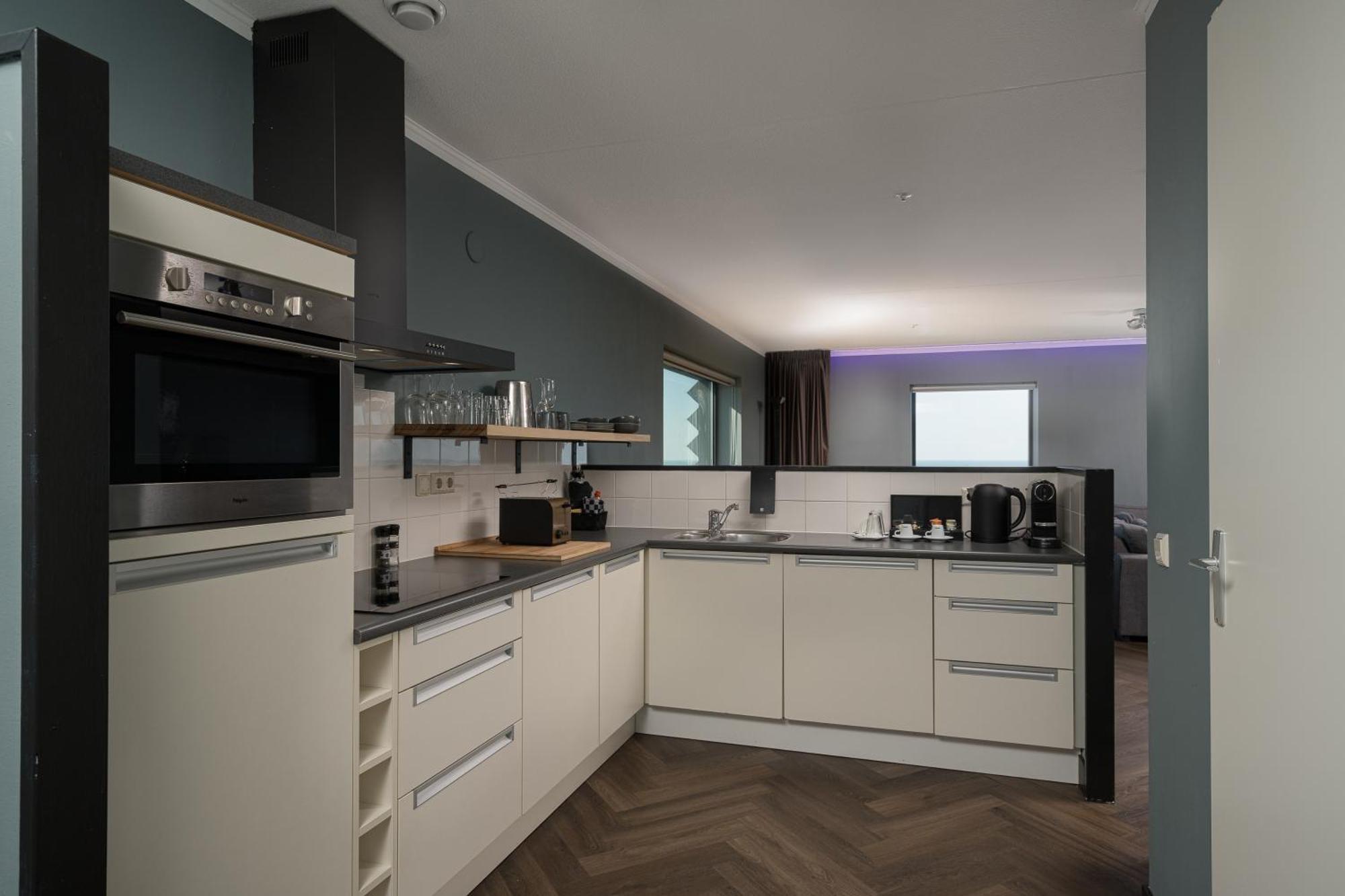 The Penthouse At Tower * La Haye